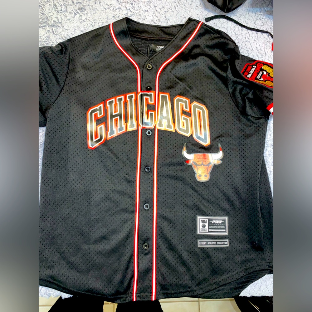 Jordan athletic button down shirt xL